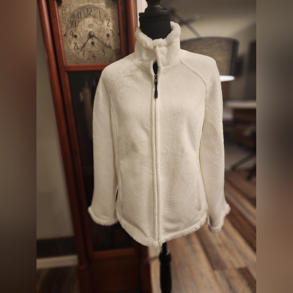 Green tea white jacket, size medium